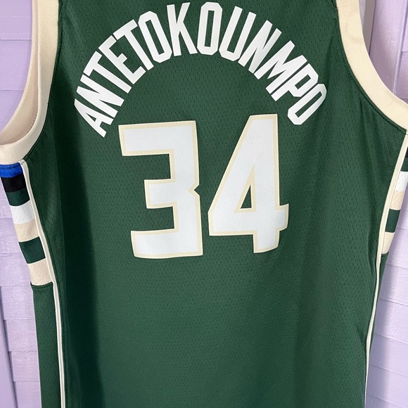 MILWAUKEE BUCKS “ Fear the Deer”NBA Green Dri-Fit Jersey.  Older boys size L - Picture 2 of 3